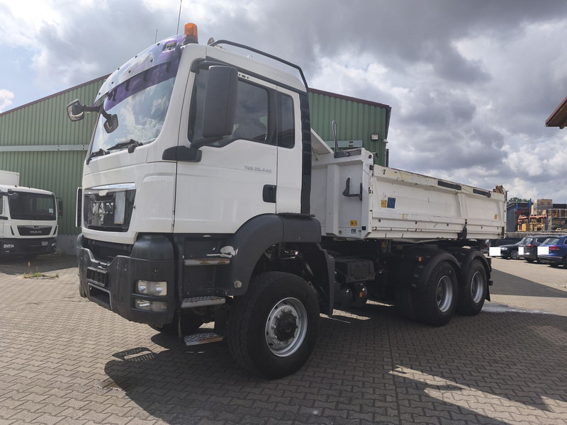 MAN TGS 26.400 - Kipper vrachtwagen: afbeelding 3 MAN TGS 26.400 - Kipper vrachtwagen: afbeelding 3