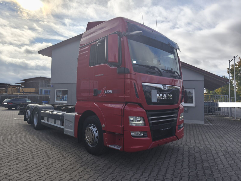 MAN TGX 26.500 BDF 6x2 Euro 6 Retarder Standard Lift+Lenk Euro 6 (29 - Chassis vrachtwagen: afbeelding 2 MAN TGX 26.500 BDF 6x2 Euro 6 Retarder Standard Lift+Lenk Euro 6 (29 - Chassis vrachtwagen: afbeelding 2