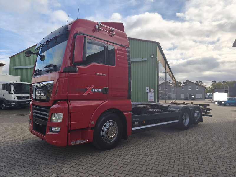 MAN TGX 26.500 BDF 6x2 Euro 6 Retarder Standard Lift+Lenk Euro 6 (29 - Chassis vrachtwagen: afbeelding 1 MAN TGX 26.500 BDF 6x2 Euro 6 Retarder Standard Lift+Lenk Euro 6 (29 - Chassis vrachtwagen: afbeelding 1