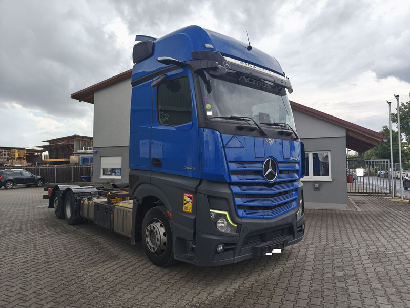 Mercedes-Benz Actros 2545 BDF - Containertransporter/ Wissellaadbak vrachtwagen: afbeelding 2 Mercedes-Benz Actros 2545 BDF - Containertransporter/ Wissellaadbak vrachtwagen: afbeelding 2