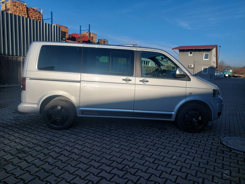 Volkswagen Transporter Multivan AHK Doppelklima Tisch Leder 7-Sitzer - Minibus, Personenvervoer: afbeelding 4 Volkswagen Transporter Multivan AHK Doppelklima Tisch Leder 7-Sitzer - Minibus, Personenvervoer: afbeelding 4