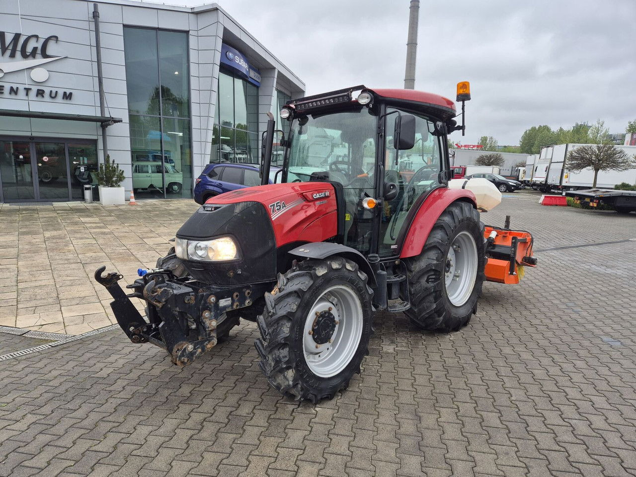 CASE IH Farmall 75 / 2022 / Only 1853 MTH / Sweeper + Plow Extra / 1 OWN - Tractor: afbeelding 3 CASE IH Farmall 75 / 2022 / Only 1853 MTH / Sweeper + Plow Extra / 1 OWN - Tractor: afbeelding 3