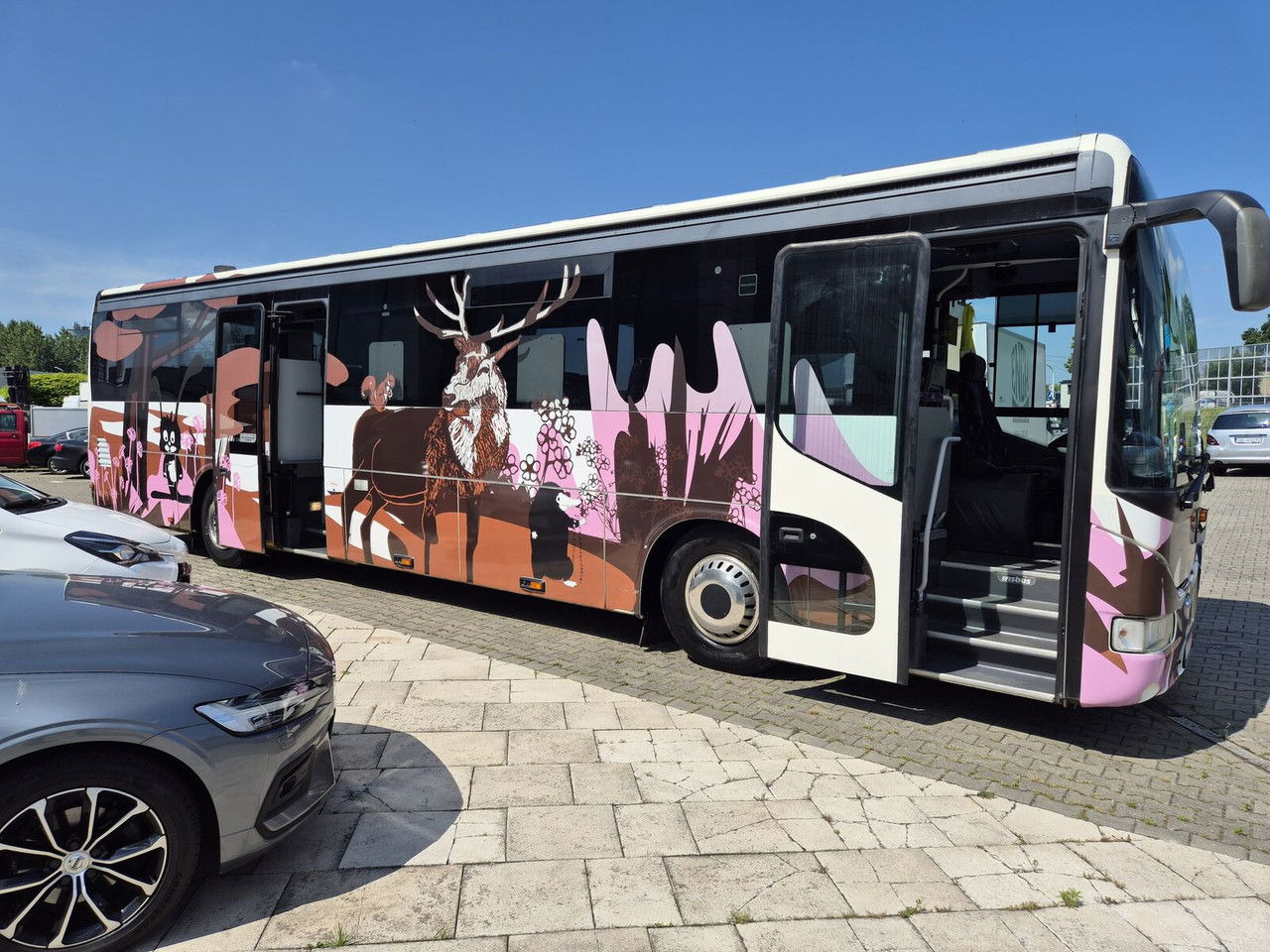 Irisbus Iveco 330 KM / Solar Panels / NEW Equiped - Camper: afbeelding 1 Irisbus Iveco 330 KM / Solar Panels / NEW Equiped - Camper: afbeelding 1