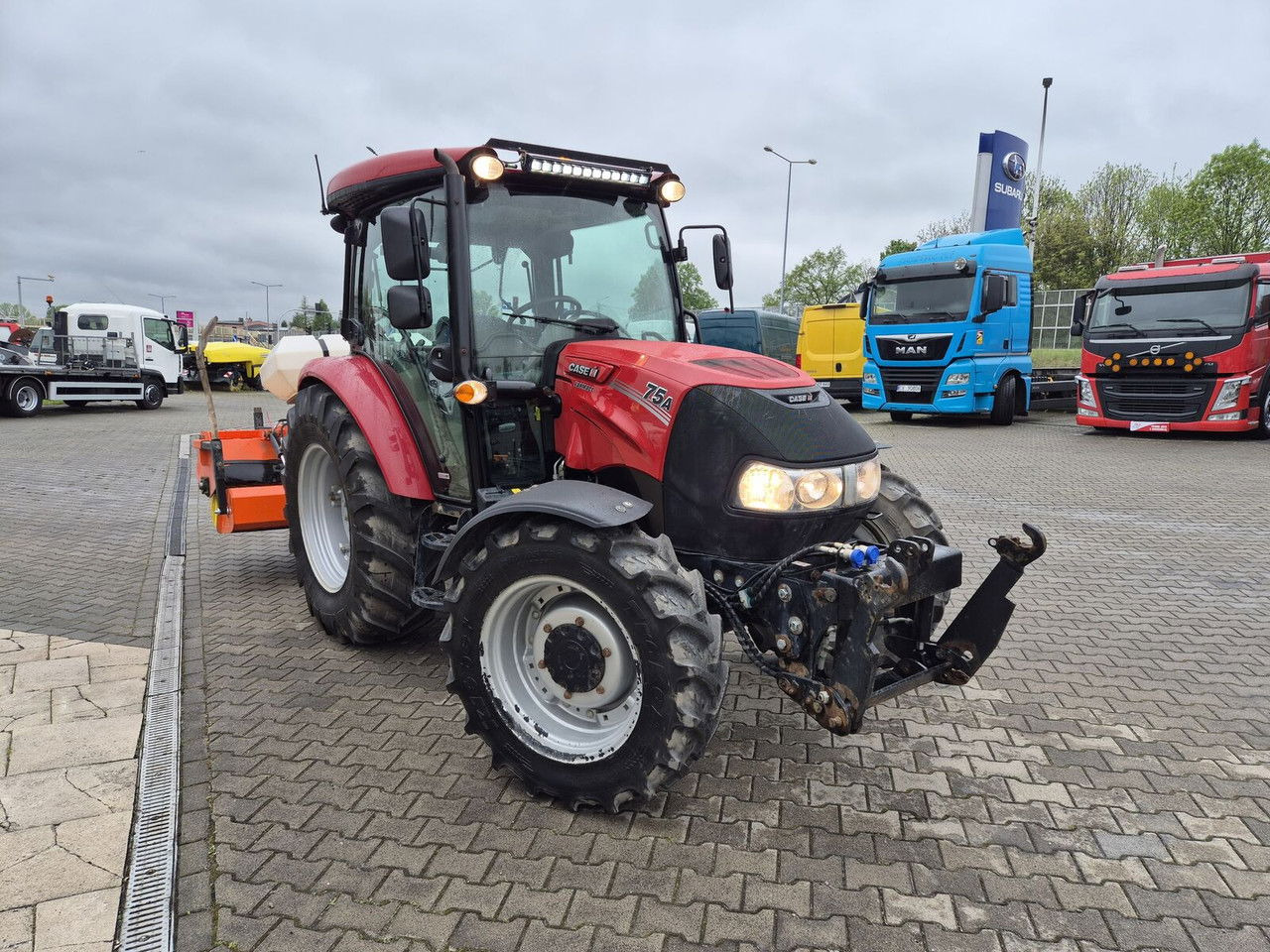 Case IH Farmall 75 / 2022 / Only 1853 MTH / Sweeper + Plow Extra / 1 OWN - Tractor: afbeelding 1 Case IH Farmall 75 / 2022 / Only 1853 MTH / Sweeper + Plow Extra / 1 OWN - Tractor: afbeelding 1
