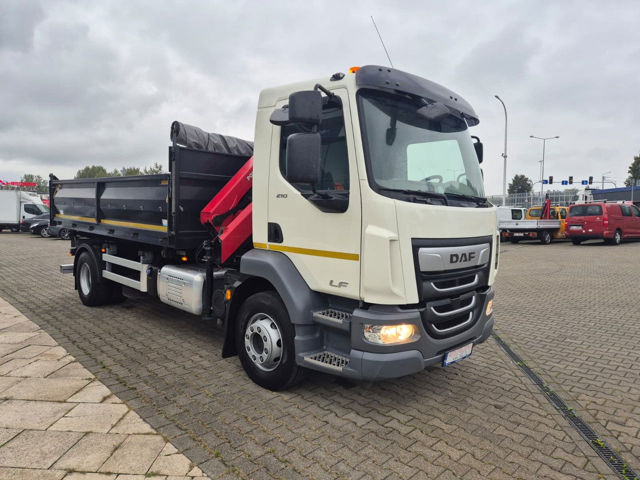 DAF LF 210 HDS HMF / Kipper / Like NEW - Kipper vrachtwagen, Kraanwagen: afbeelding 4 DAF LF 210 HDS HMF / Kipper / Like NEW - Kipper vrachtwagen, Kraanwagen: afbeelding 4