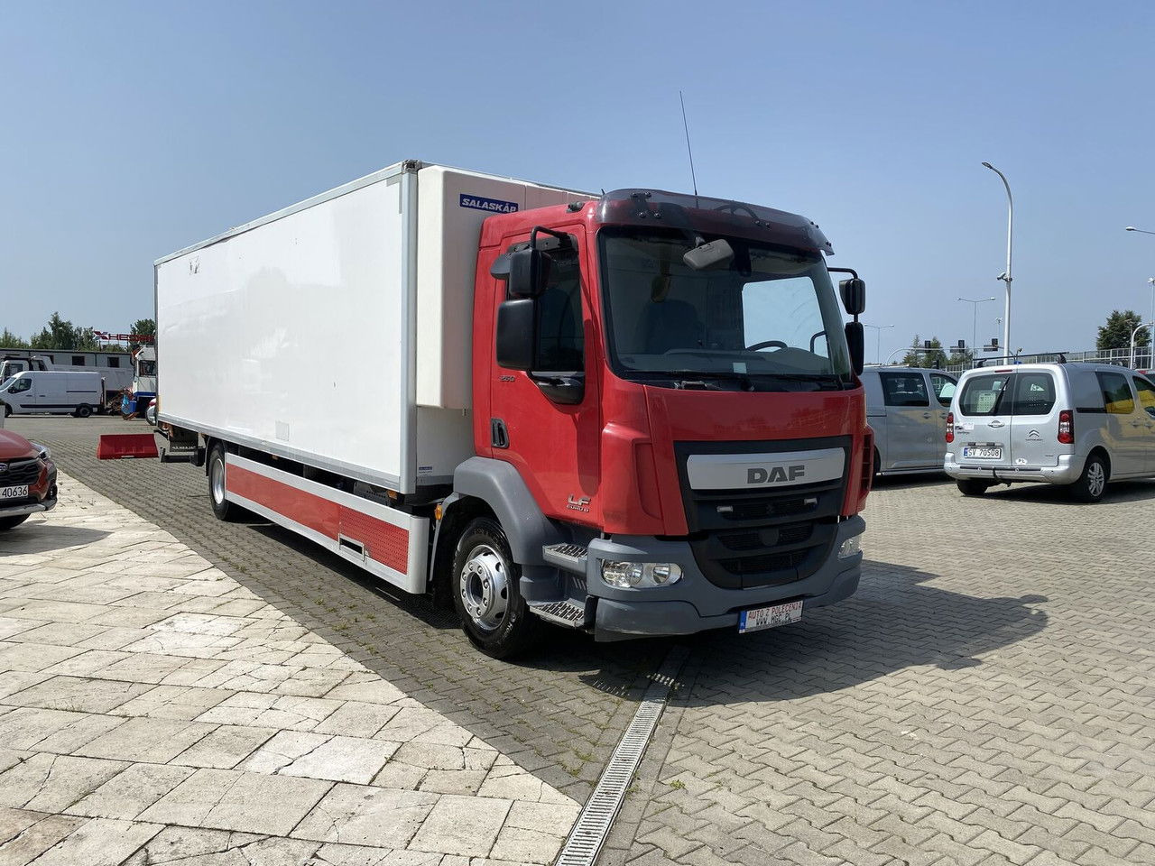 DAF LF 250 E6 AUT / 119TKM / Hulsteins -24 +25 / 18 EP / Serviced - Koelwagen vrachtwagen: afbeelding 1 DAF LF 250 E6 AUT / 119TKM / Hulsteins -24 +25 / 18 EP / Serviced - Koelwagen vrachtwagen: afbeelding 1