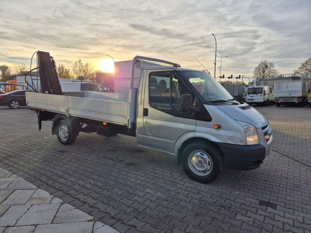 Ford Transit 350 2.4 TDCi / Very Strong Hiab / 1 Owner / Serviced - Bestelwagen open laadbak: afbeelding 5 Ford Transit 350 2.4 TDCi / Very Strong Hiab / 1 Owner / Serviced - Bestelwagen open laadbak: afbeelding 5