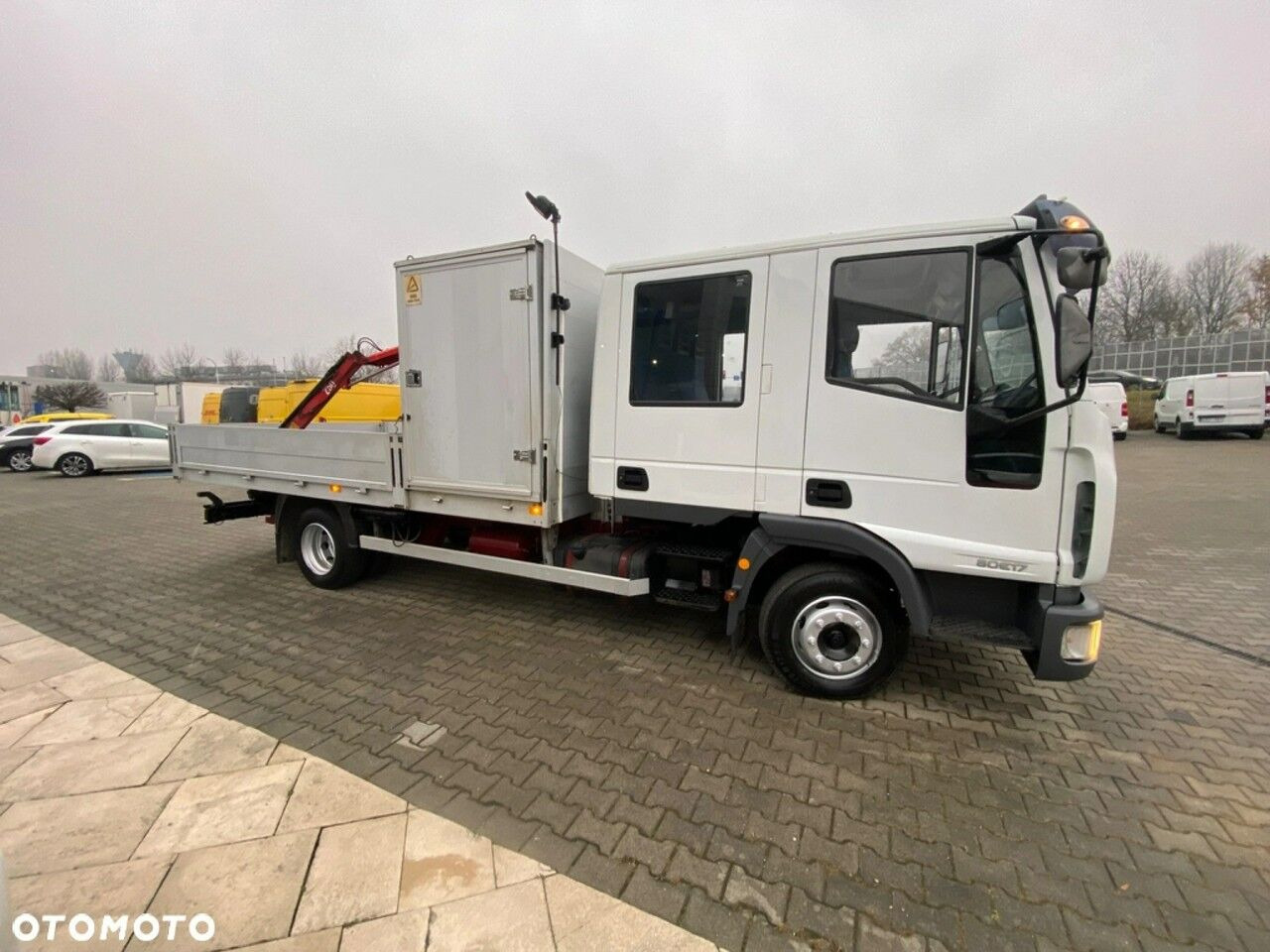 Iveco Eurocargo ML80E17 / HDS HMF / 1 Owner / Doka Iveco Eurocargo ML80E17 / HDS HMF / 1 Owner / Doka - Vrachtwagen met open laadbak, Kraanwagen: afbeelding 3 Iveco Eurocargo ML80E17 / HDS HMF / 1 Owner / Doka Iveco Eurocargo ML80E17 / HDS HMF / 1 Owner / Doka - Vrachtwagen met open laadbak, Kraanwagen: afbeelding 3