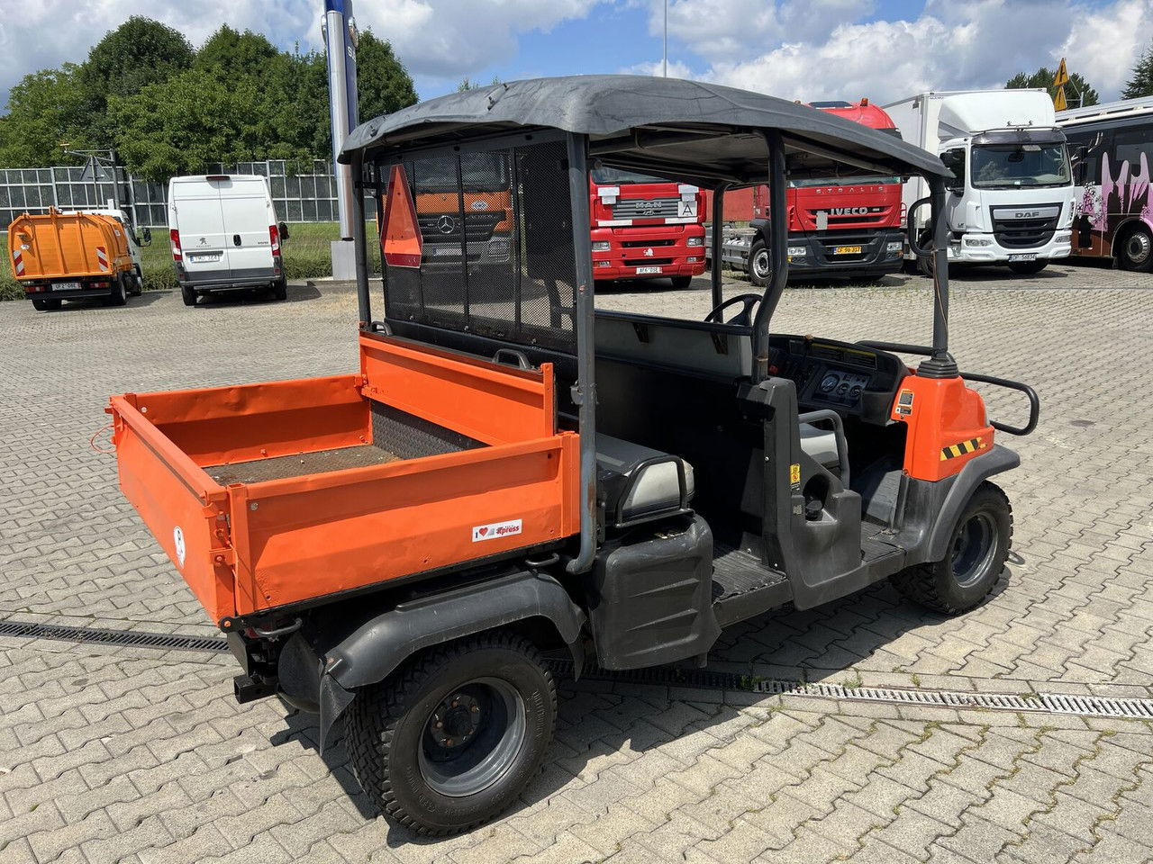 Kubota RTV 1140 / Double cabin + tipper/ 4X4 / Chepper P RTV 1140 / Double cabin + tipper/ 4X4 / Chepper Price - Quad: afbeelding 5 Kubota RTV 1140 / Double cabin + tipper/ 4X4 / Chepper P RTV 1140 / Double cabin + tipper/ 4X4 / Chepper Price - Quad: afbeelding 5