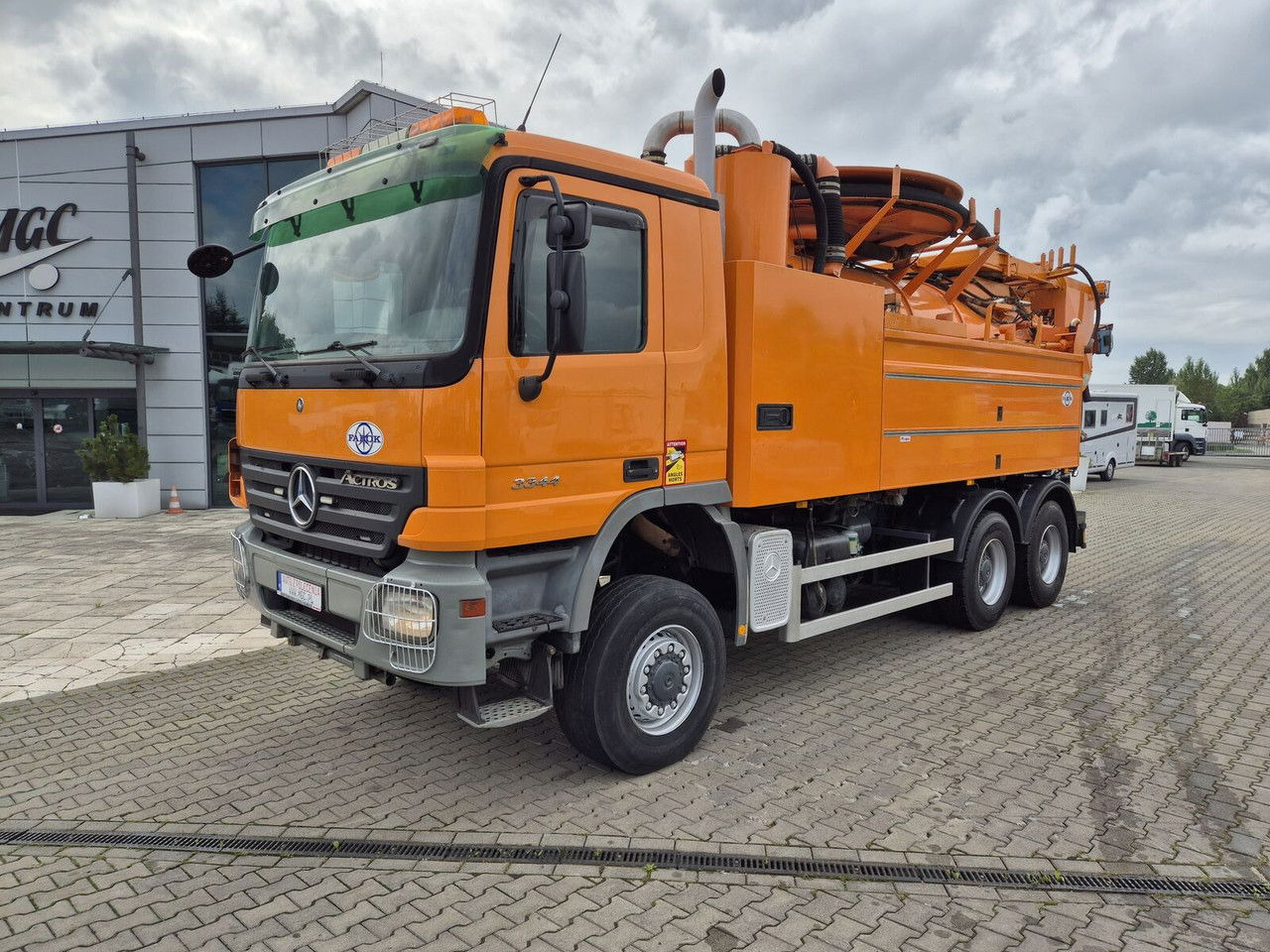 Mercedes-Benz Actros 3344 /6X6 / Wiedemann / Works Great / NO Rust / capt8m3+ - Vacuümwagen: afbeelding 1 Mercedes-Benz Actros 3344 /6X6 / Wiedemann / Works Great / NO Rust / capt8m3+ - Vacuümwagen: afbeelding 1