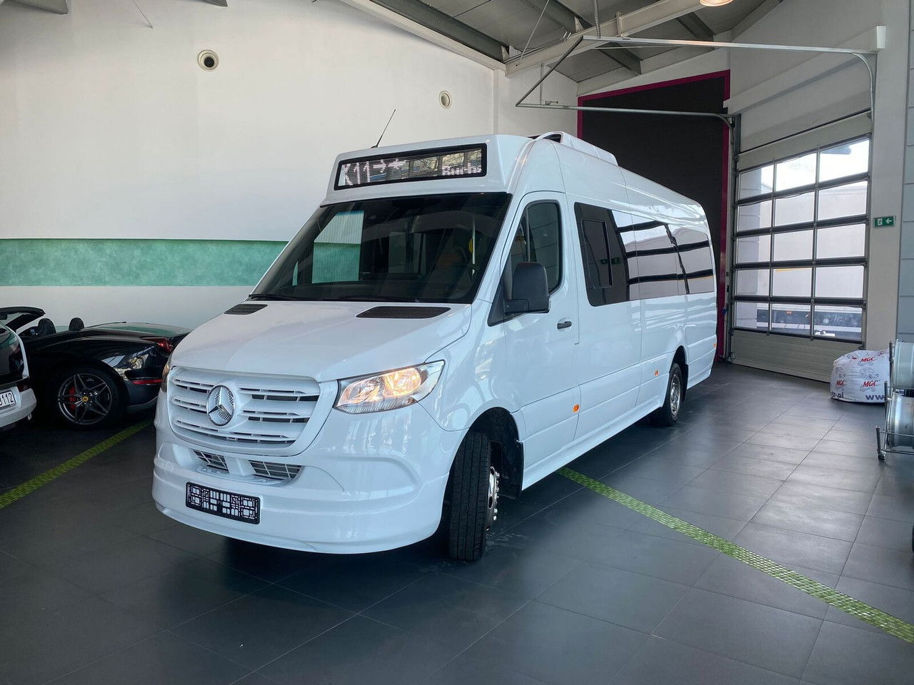 Mercedes-Benz Sprinter 517 - Minibus, Personenvervoer: afbeelding 2 Mercedes-Benz Sprinter 517 - Minibus, Personenvervoer: afbeelding 2