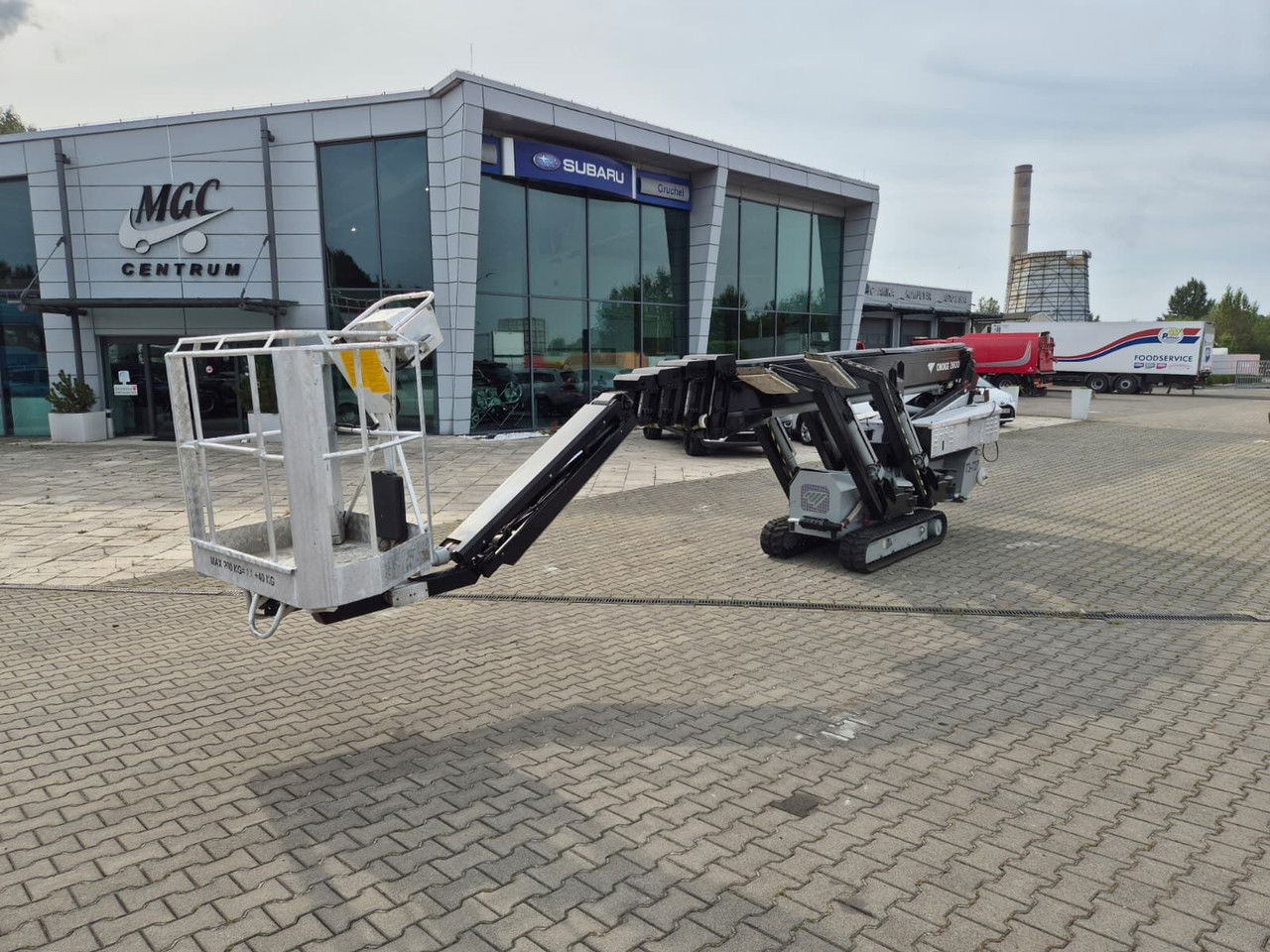 Omme 2600 RBD / 1 Owner / Works Great / NEW Service - Telescoophoogwerker: afbeelding 2 Omme 2600 RBD / 1 Owner / Works Great / NEW Service - Telescoophoogwerker: afbeelding 2