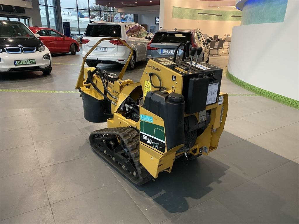 Vermeer SC30TX / SERVICE NEW! WORKS GREAT / 2 PCS. IN OFFE - Stobbenfrees: afbeelding 3 Vermeer SC30TX / SERVICE NEW! WORKS GREAT / 2 PCS. IN OFFE - Stobbenfrees: afbeelding 3