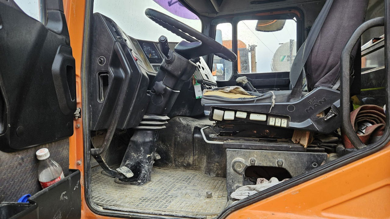 MAN FE 410A 6x4 mixer - 7m3 - euro 3 - Betonmixer: afbeelding 5 MAN FE 410A 6x4 mixer - 7m3 - euro 3 - Betonmixer: afbeelding 5