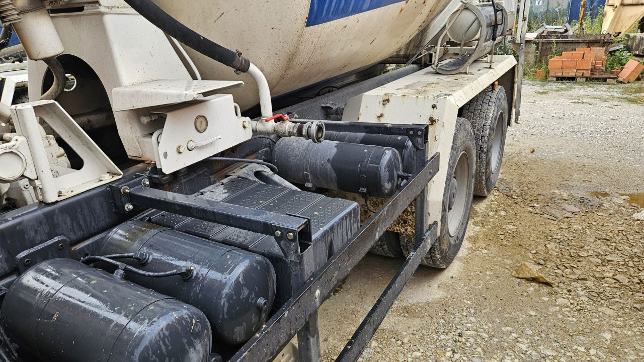 MAN FE 410A 8x4 mixer - 7m3 - euro 3 - Betonmixer: afbeelding 3 MAN FE 410A 8x4 mixer - 7m3 - euro 3 - Betonmixer: afbeelding 3