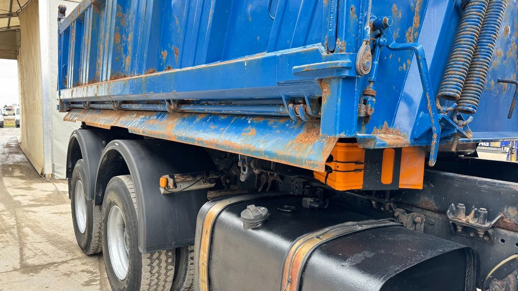 MAN TGA 26.480 6x6 meiller tipper - euro 3 - Kipper vrachtwagen: afbeelding 4 MAN TGA 26.480 6x6 meiller tipper - euro 3 - Kipper vrachtwagen: afbeelding 4