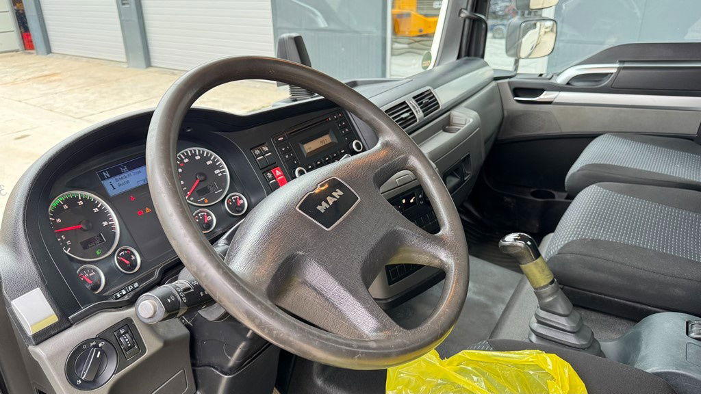 Kipper vrachtwagen MAN TGL 8.150 meiller tipper: afbeelding 25