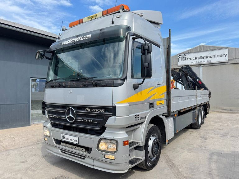 Mercedes-Benz Actros 2541 6x2 stake body - Hiab XS 144 Hipro 17.3M - Vrachtwagen met open laadbak, Kraanwagen: afbeelding 1 Mercedes-Benz Actros 2541 6x2 stake body - Hiab XS 144 Hipro 17.3M - Vrachtwagen met open laadbak, Kraanwagen: afbeelding 1