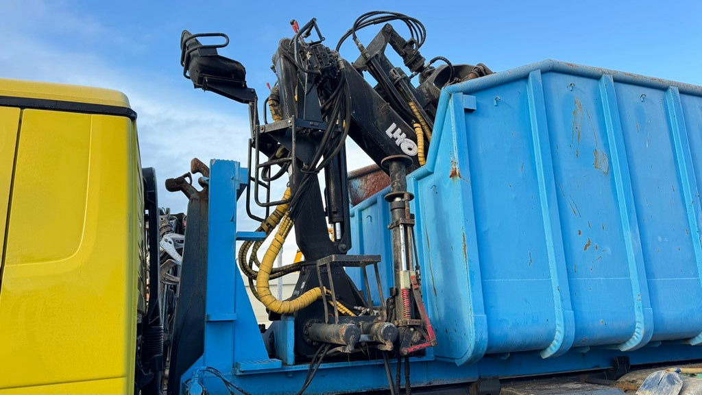Mercedes-Benz Actros 2546 6x2 abroll tipper - crane LIV - scissors - retarder - lifting axle - Containertransporter/ Wissellaadbak vrachtwagen: afbeelding 3 Mercedes-Benz Actros 2546 6x2 abroll tipper - crane LIV - scissors - retarder - lifting axle - Containertransporter/ Wissellaadbak vrachtwagen: afbeelding 3
