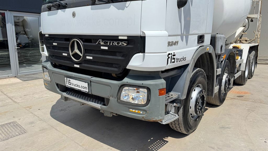Mercedes-Benz Actros 3241 8x4 mixer 9m3 - Betonmixer: afbeelding 2 Mercedes-Benz Actros 3241 8x4 mixer 9m3 - Betonmixer: afbeelding 2