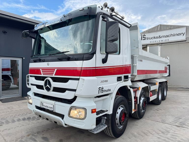 Mercedes-Benz Actros 3246 8X4 mulda tipper - retarder - hydr. back door - Kipper vrachtwagen: afbeelding 1 Mercedes-Benz Actros 3246 8X4 mulda tipper - retarder - hydr. back door - Kipper vrachtwagen: afbeelding 1