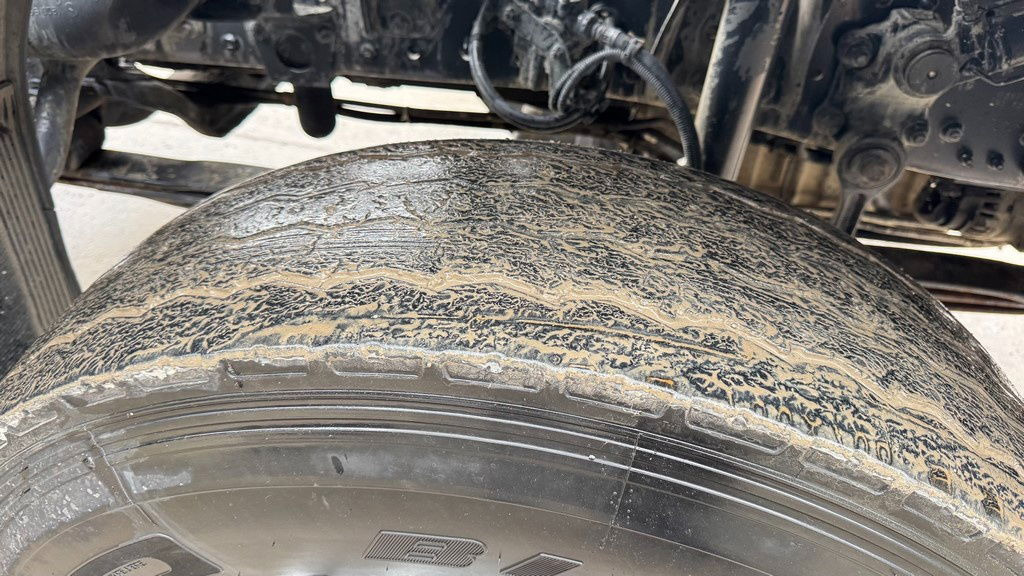 Chassis vrachtwagen Mercedes-Benz Actros 3331 B 6x4 chassis - big axle: afbeelding 10 Chassis vrachtwagen Mercedes-Benz Actros 3331 B 6x4 chassis - big axle: afbeelding 10