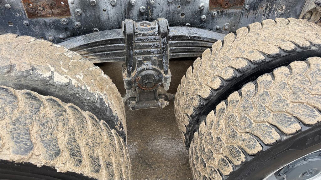 Chassis vrachtwagen Mercedes-Benz Actros 3331 B 6x4 chassis - big axle: afbeelding 8 Chassis vrachtwagen Mercedes-Benz Actros 3331 B 6x4 chassis - big axle: afbeelding 8