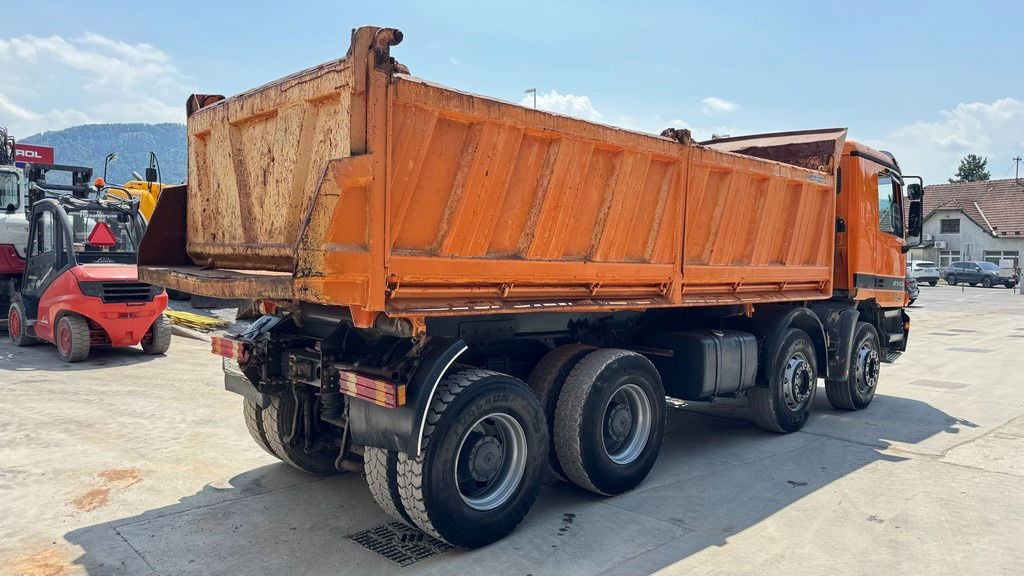 Mercedes-Benz Actros 4143 K 8x4 meiller tipper - Kipper vrachtwagen: afbeelding 4 Mercedes-Benz Actros 4143 K 8x4 meiller tipper - Kipper vrachtwagen: afbeelding 4