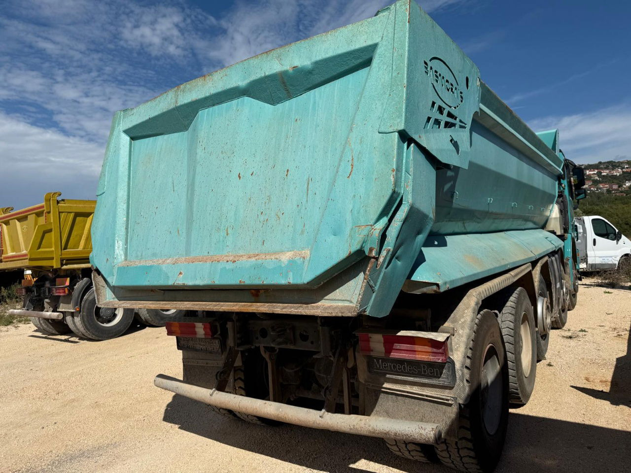 Mercedes-Benz Actros 4448 10x4 mulda tipper - euro 5 - lifting axle - Kipper vrachtwagen: afbeelding 4 Mercedes-Benz Actros 4448 10x4 mulda tipper - euro 5 - lifting axle - Kipper vrachtwagen: afbeelding 4