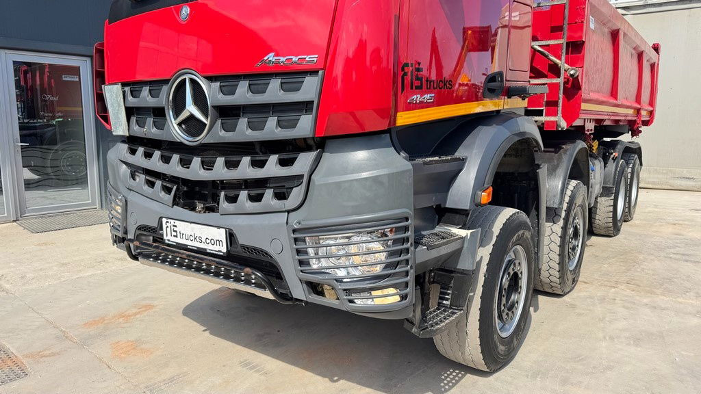 Mercedes-Benz Arocs 4145 8X4 tipper - bordmatic - Kipper vrachtwagen: afbeelding 2 Mercedes-Benz Arocs 4145 8X4 tipper - bordmatic - Kipper vrachtwagen: afbeelding 2