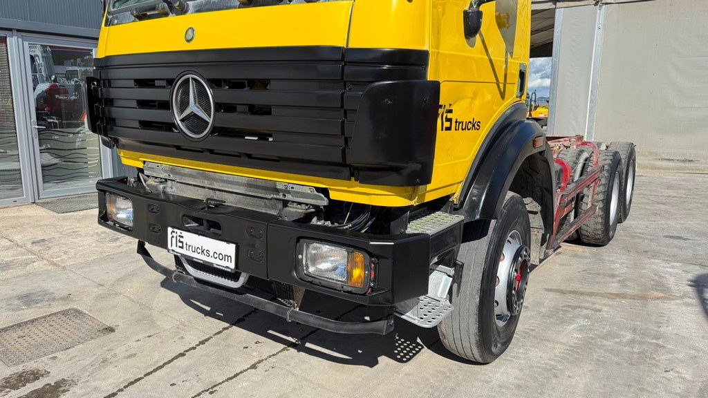 Mercedes-Benz SK 2627 6x4 chassis - V6 - full spring - Chassis vrachtwagen: afbeelding 2 Mercedes-Benz SK 2627 6x4 chassis - V6 - full spring - Chassis vrachtwagen: afbeelding 2