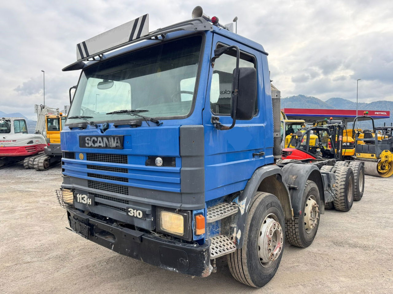 Scania 113H 310 8x4 chassis - full spring - Chassis vrachtwagen: afbeelding 1 Scania 113H 310 8x4 chassis - full spring - Chassis vrachtwagen: afbeelding 1