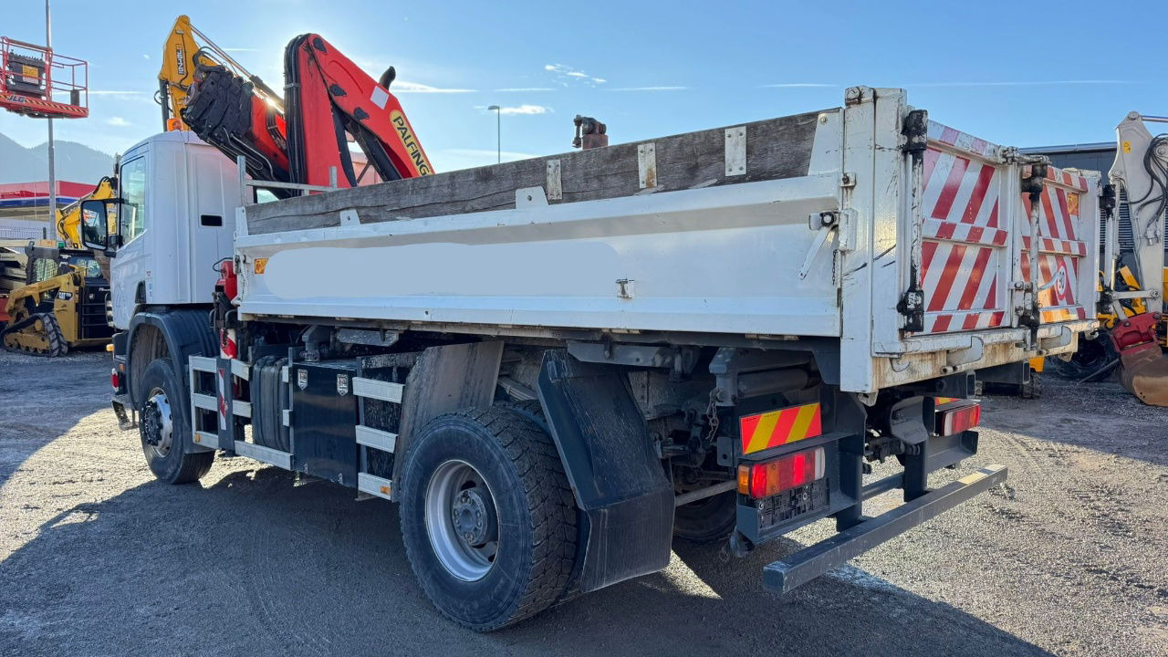 Scania P 114C 340 4x4 tipper - PK 14080 - 10.6M - 108.000km - Kipper vrachtwagen, Kraanwagen: afbeelding 5 Scania P 114C 340 4x4 tipper - PK 14080 - 10.6M - 108.000km - Kipper vrachtwagen, Kraanwagen: afbeelding 5