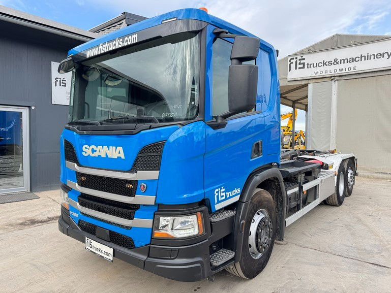 Scania P 360 6x2 palfinger abroll tipper - steering axle - Containertransporter/ Wissellaadbak vrachtwagen: afbeelding 1 Scania P 360 6x2 palfinger abroll tipper - steering axle - Containertransporter/ Wissellaadbak vrachtwagen: afbeelding 1