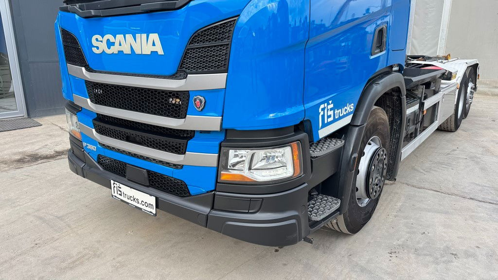 Scania P 360 6x2 palfinger abroll tipper - steering axle - Containertransporter/ Wissellaadbak vrachtwagen: afbeelding 2 Scania P 360 6x2 palfinger abroll tipper - steering axle - Containertransporter/ Wissellaadbak vrachtwagen: afbeelding 2