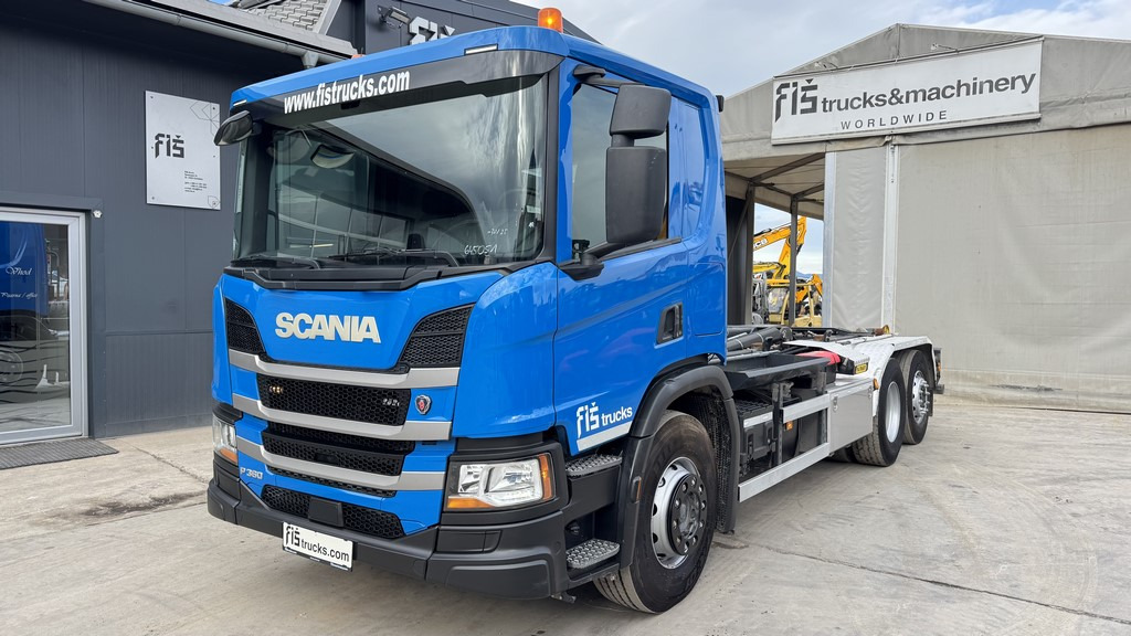 Scania P 360 6x2 palfinger abroll tipper - steering axle - Containertransporter/ Wissellaadbak vrachtwagen: afbeelding 1 Scania P 360 6x2 palfinger abroll tipper - steering axle - Containertransporter/ Wissellaadbak vrachtwagen: afbeelding 1