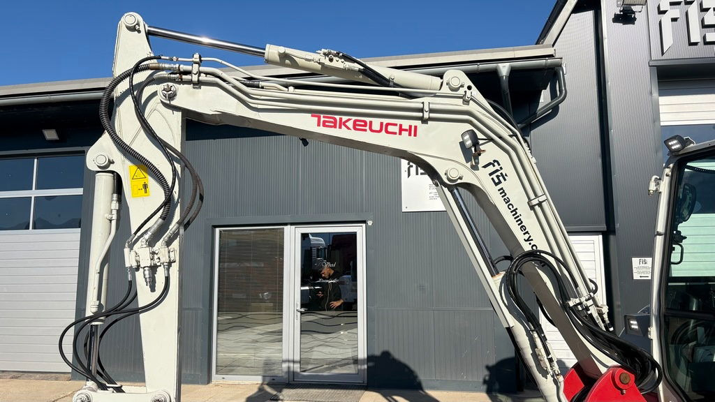 Takeuchi TB250-2 - 2021 Year - 1825 Hours - Powertilt -3X Buckets - Minigraafmachine: afbeelding 4 Takeuchi TB250-2 - 2021 Year - 1825 Hours - Powertilt -3X Buckets - Minigraafmachine: afbeelding 4