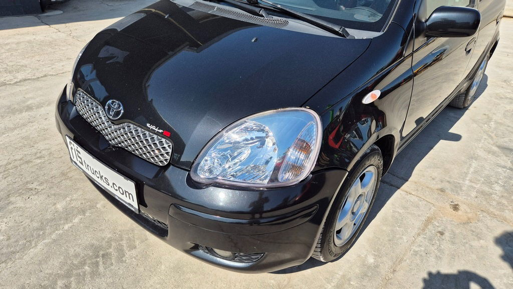 Toyota Yaris 1.3 - Petrol - 5 Doors - AC - Hatchback: afbeelding 2 Toyota Yaris 1.3 - Petrol - 5 Doors - AC - Hatchback: afbeelding 2