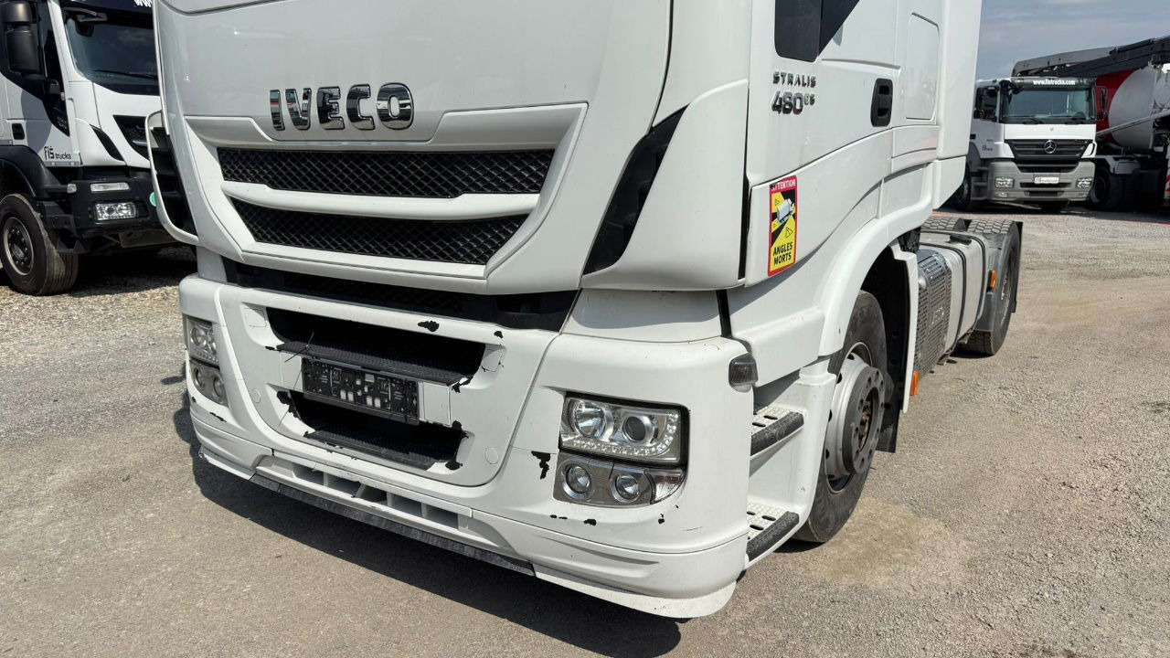 Iveco Stralis AS440 D48 T 4X2 tractor unit - euro 6 - retarder - Trekker: afbeelding 2 Iveco Stralis AS440 D48 T 4X2 tractor unit - euro 6 - retarder - Trekker: afbeelding 2