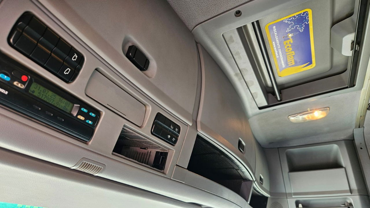 Leasing  Mercedes-Benz Actros 1844 LS 4x2 tractor unit Mercedes-Benz Actros 1844 LS 4x2 tractor unit: afbeelding 29