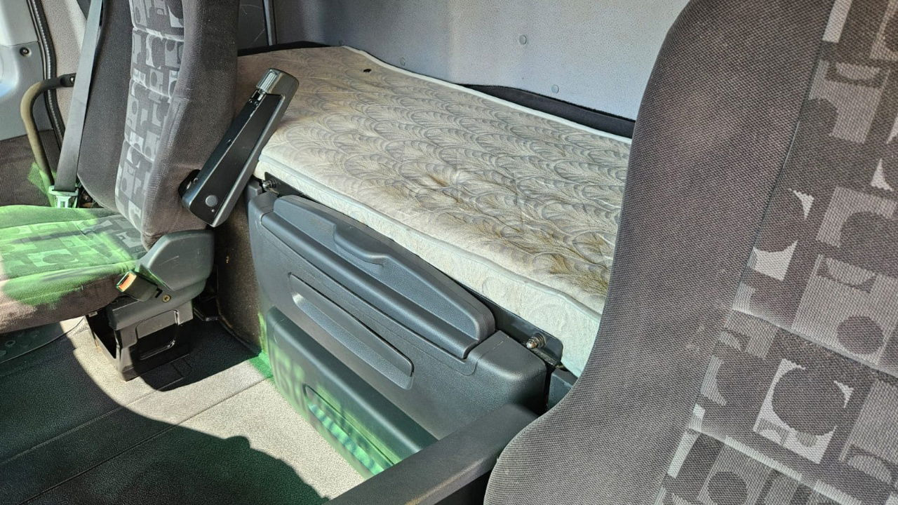 Leasing  Mercedes-Benz Actros 1844 LS 4x2 tractor unit Mercedes-Benz Actros 1844 LS 4x2 tractor unit: afbeelding 27