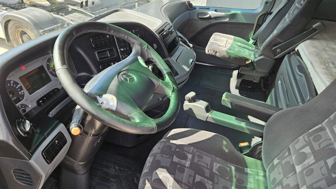 Leasing  Mercedes-Benz Actros 1844 LS 4x2 tractor unit Mercedes-Benz Actros 1844 LS 4x2 tractor unit: afbeelding 23