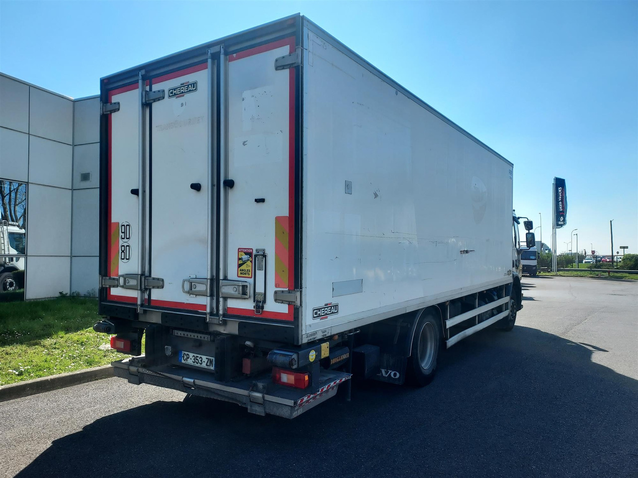 RENAULT FE 260 - Koelwagen vrachtwagen: afbeelding 3 RENAULT FE 260 - Koelwagen vrachtwagen: afbeelding 3