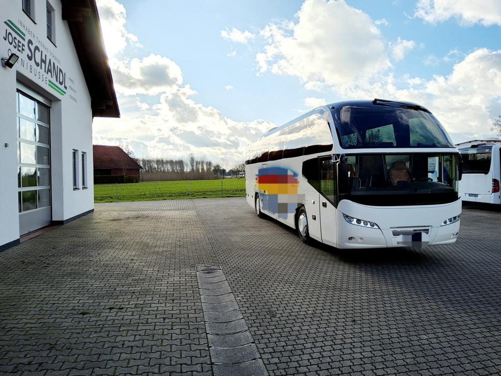 Neoplan Cityliner P14 6 gang manuell / WC / TÜV - Touringcar: afbeelding 2 Neoplan Cityliner P14 6 gang manuell / WC / TÜV - Touringcar: afbeelding 2