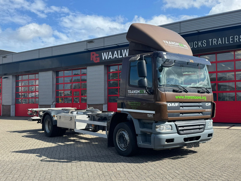 DAF CF65 220 - Containertransporter/ Wissellaadbak vrachtwagen: afbeelding 1 DAF CF65 220 - Containertransporter/ Wissellaadbak vrachtwagen: afbeelding 1