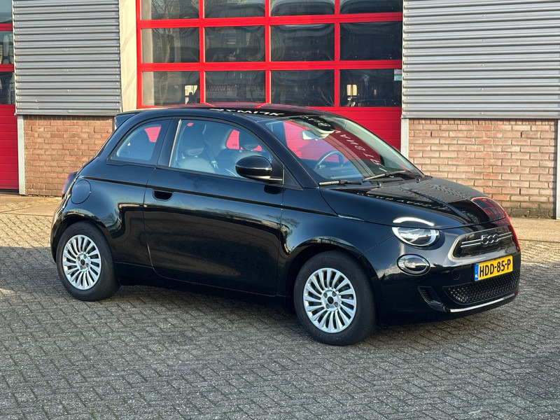 Fiat 500 E - Hatchback: afbeelding 2 Fiat 500 E - Hatchback: afbeelding 2