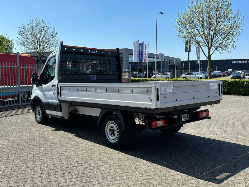 Ford Transit Geen BPM - Bestelwagen open laadbak: afbeelding 3 Ford Transit Geen BPM - Bestelwagen open laadbak: afbeelding 3
