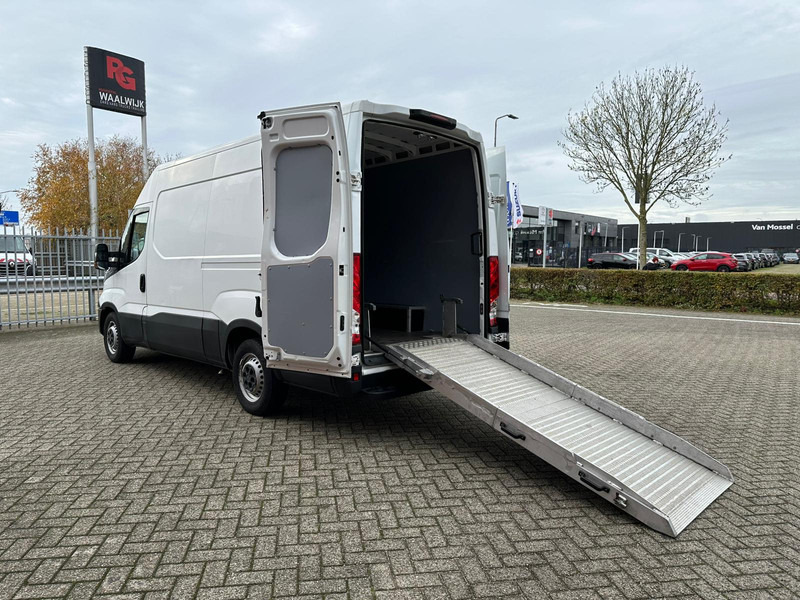 Iveco Daily 35S14 Enkellucht Laadbrug - Gesloten bestelwagen: afbeelding 5 Iveco Daily 35S14 Enkellucht Laadbrug - Gesloten bestelwagen: afbeelding 5