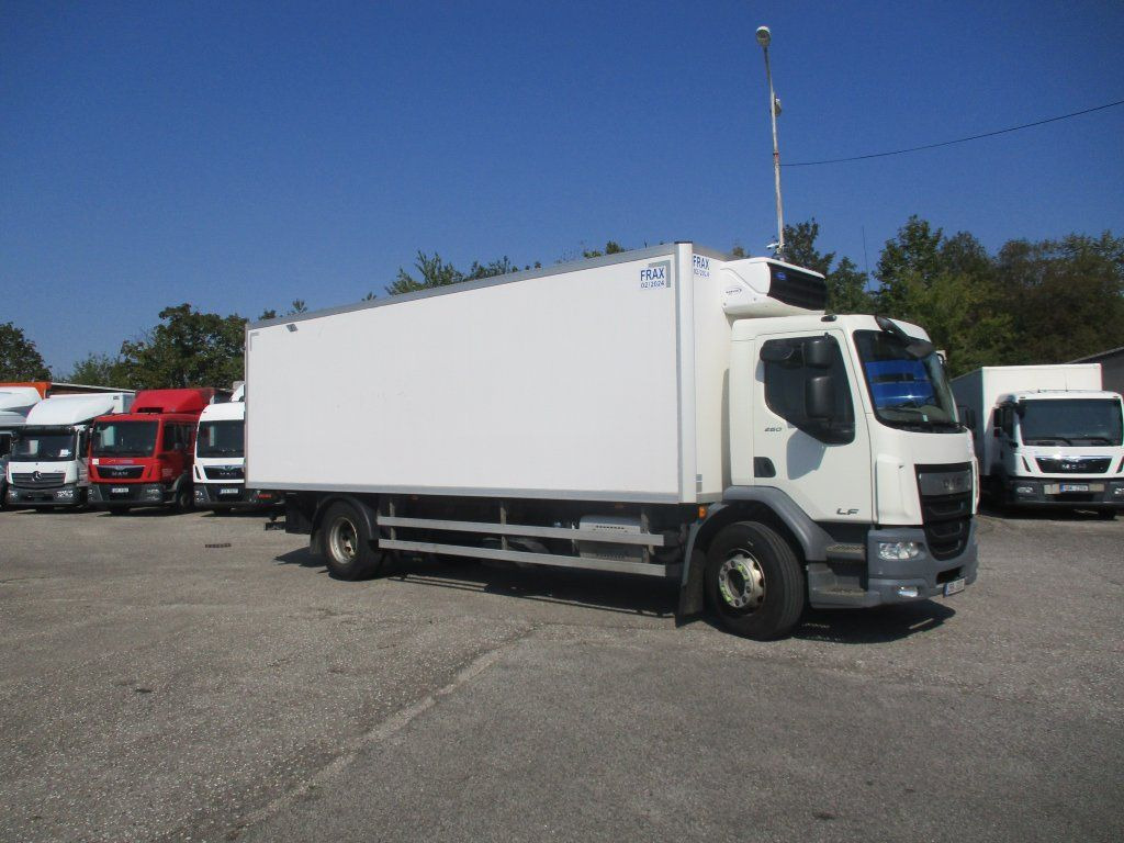 DAF LF 18.260 Xarios 600 - Koelwagen vrachtwagen: afbeelding 2 DAF LF 18.260 Xarios 600 - Koelwagen vrachtwagen: afbeelding 2