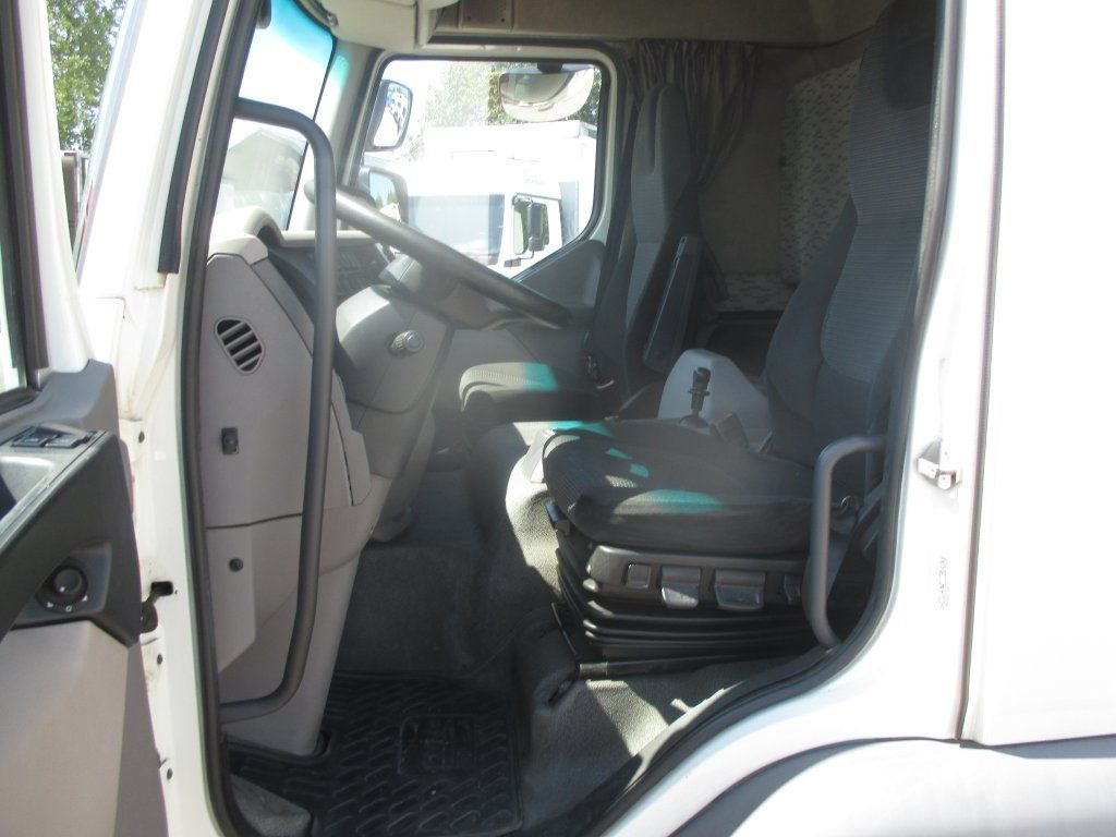 DAF LF 260 - Vrachtwagen met open laadbak: afbeelding 5 DAF LF 260 - Vrachtwagen met open laadbak: afbeelding 5